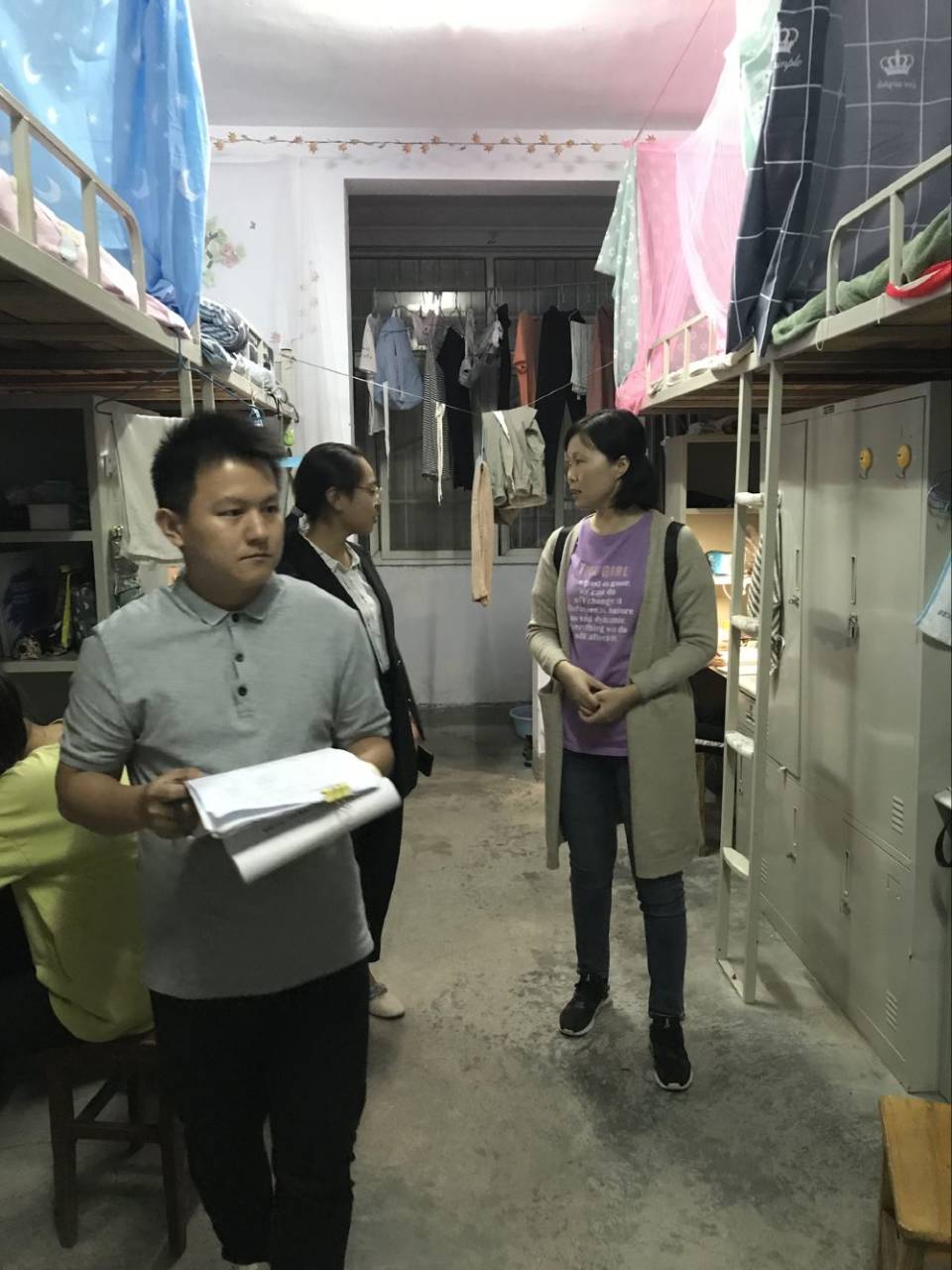 说明: C:\Users\梁书荣\Desktop\外国语行政\宣传处\外国语新闻\20190926 员工宿舍检查\QQ图片20190926105645.jpg