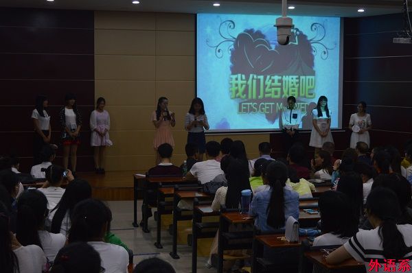 球速体育第七届“挑战麦克风”疯狂主持秀成功举办