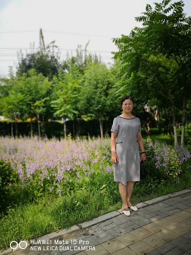 说明: C:\Users\梁书荣\Desktop\外国语行政\球速体育基本情况\外国语荣誉、科研、评估、实验室、展板等宣传材料\2020招生宣传材料\图片部分\团队力量\温伟力.jpg